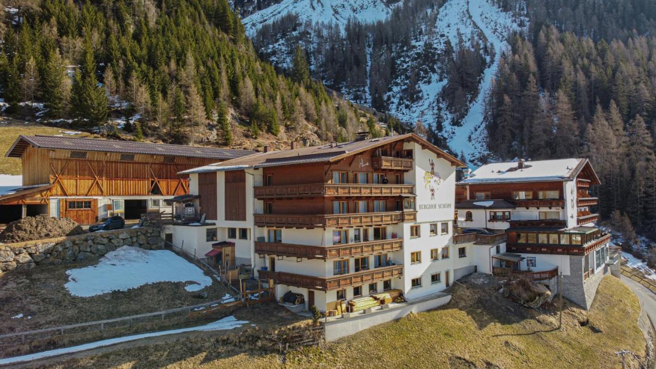 Gaestehaus Berghof Schoepf Längenfeld Exterior photo